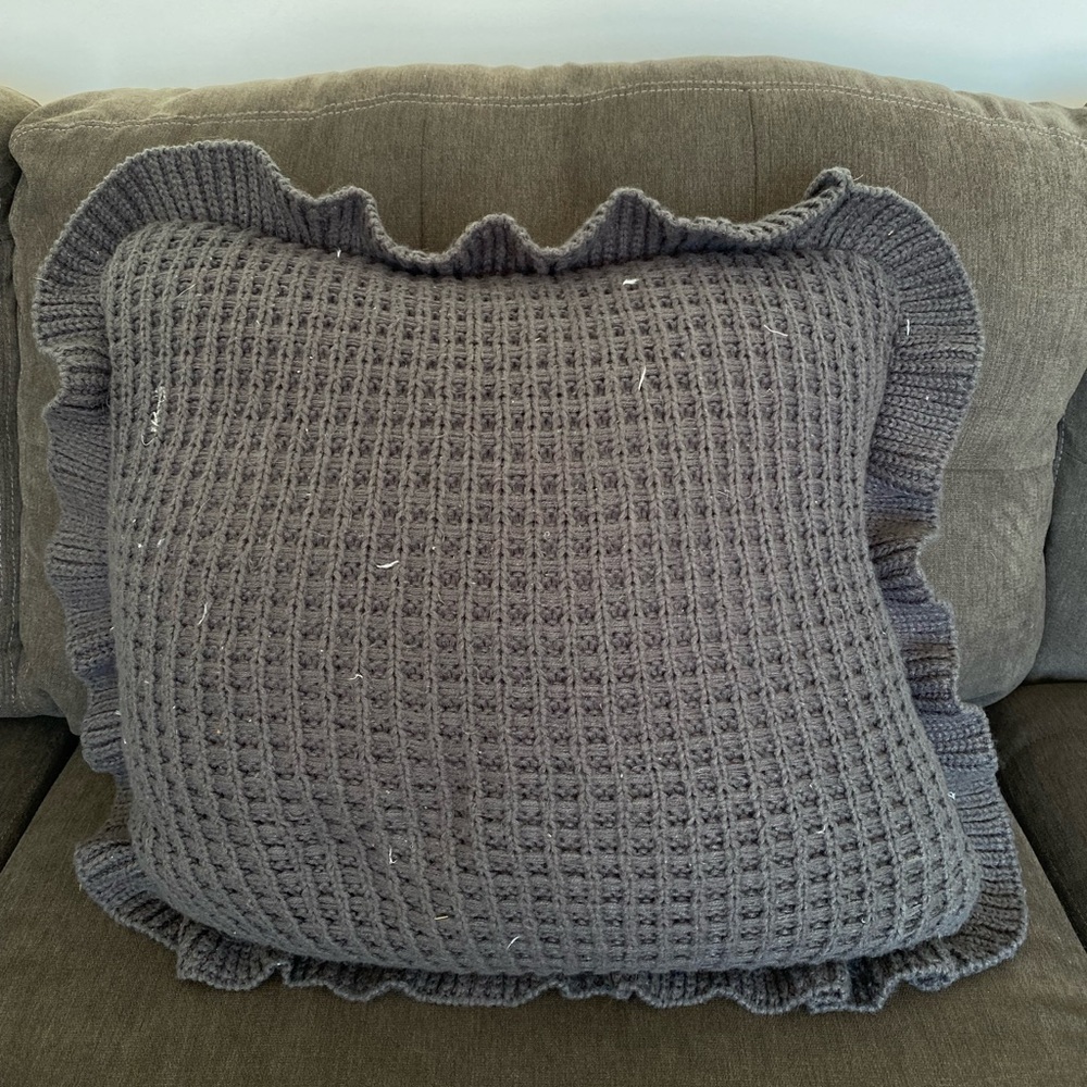 Tahari Home large feather filled decor pillow. Dark grey knit chunky knit cover